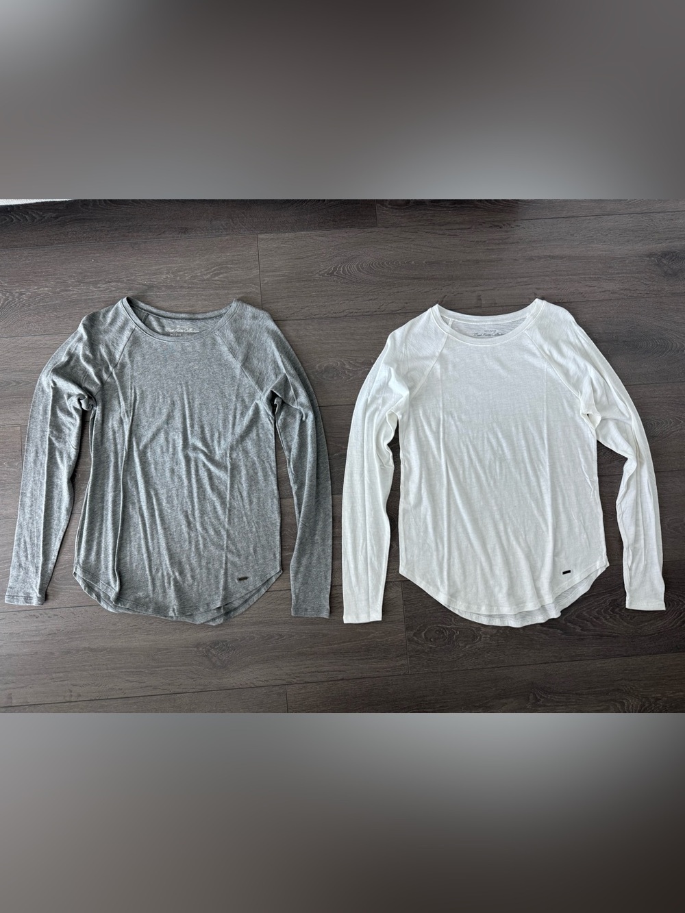 Set of 2 Long Sleeve Lightweight Tops Hollister by Abercrombie XS sweater shirt